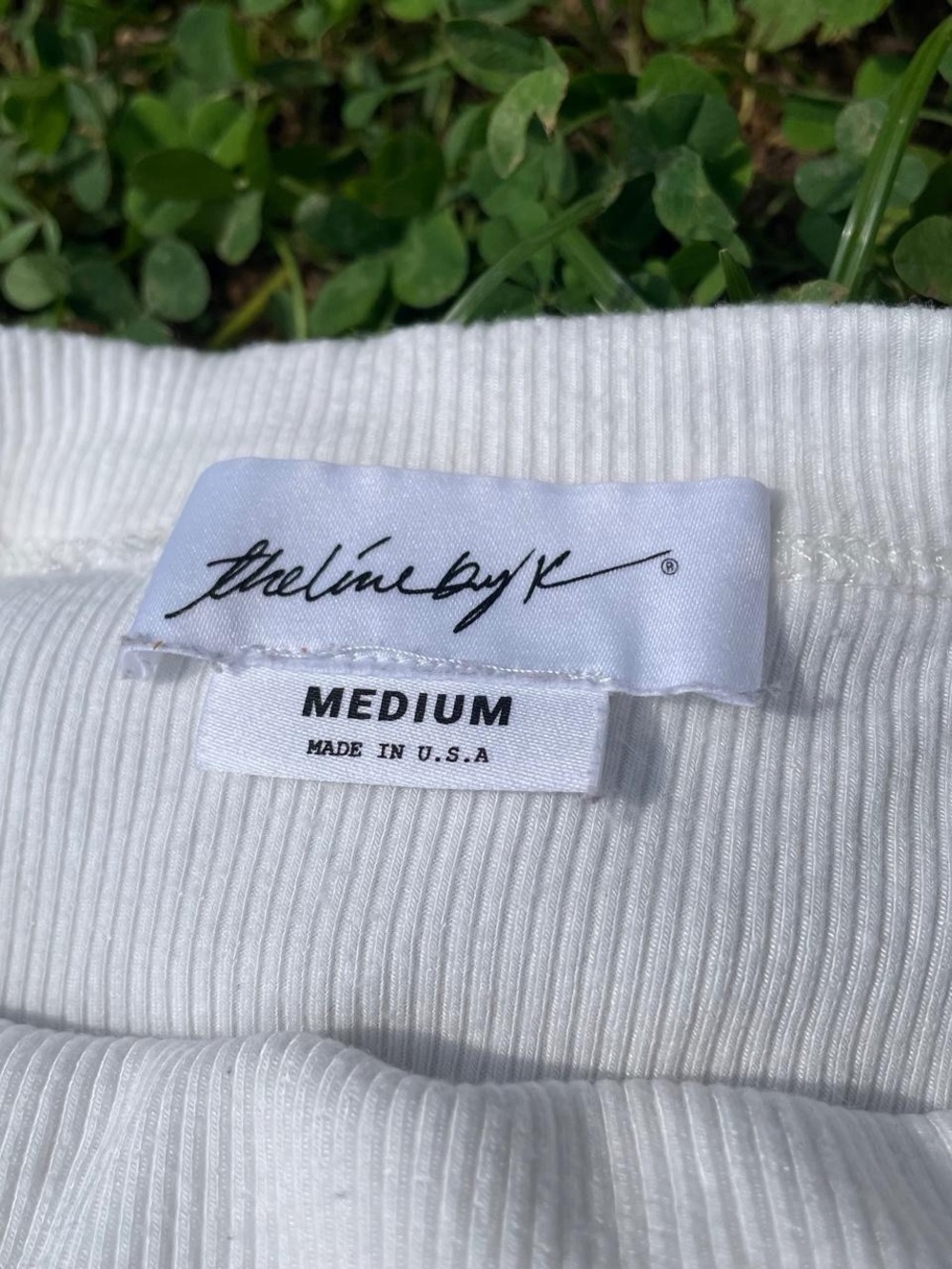 White Ribbed Open Back Tank Top✨ - Picture 5 of 6